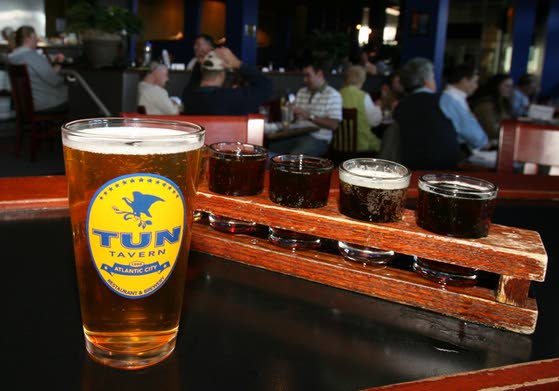 Burgers great at Tun Tavern, but other food is hit-and-miss