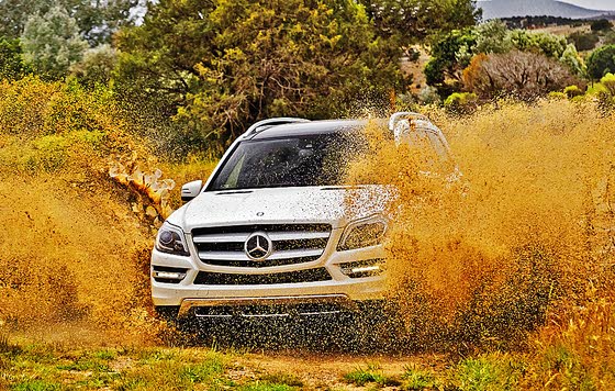 Full-size Benz GL-Class Likes Luxury, Getting Dirty