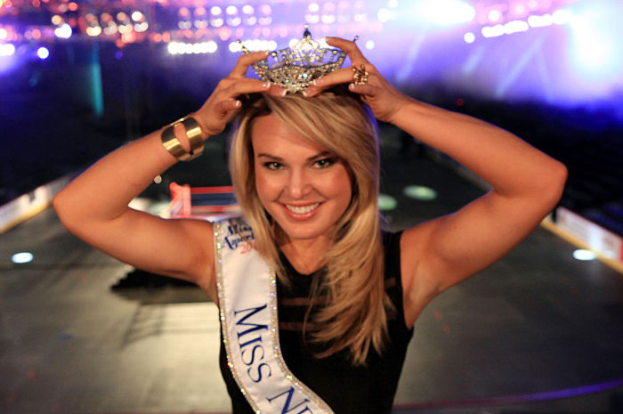MISS AMERICA RETURNS