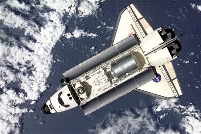 Shuttle nears new home, Birds mean business, Canyon shuttle resumes, Sky-high reception, Greek tourism slow, Super Bowl costs