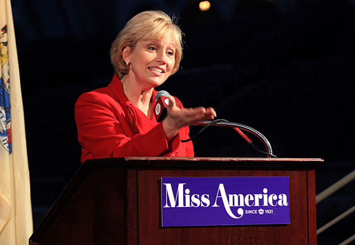 MISS AMERICA RETURNS