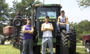 Farm video parody of 'Sexy and I Know It' goes viral