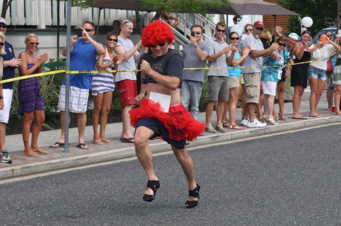 HIGH HEEL RUN