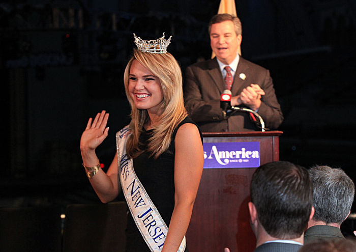 MISS AMERICA RETURNS
