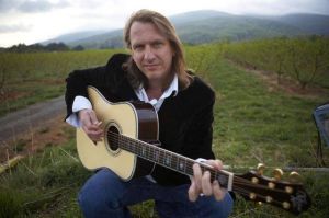 Singer-songwriter Cape May accompanied by great music