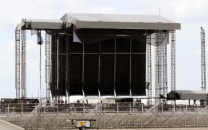 chesney concert