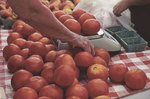 Food briefs: Farmers' markets and more