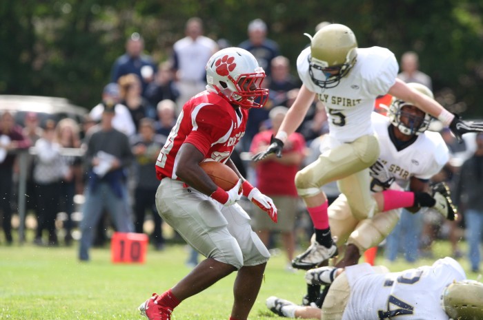 Holy Sprit Vs. St. Joe football 90439.JPG