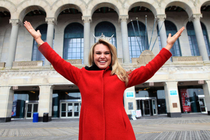 MISS AMERICA RETURNS