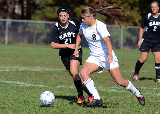 Skroski, Valles, Lewis blend talent, teamwork