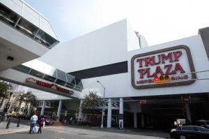 Trump Plaza icon
