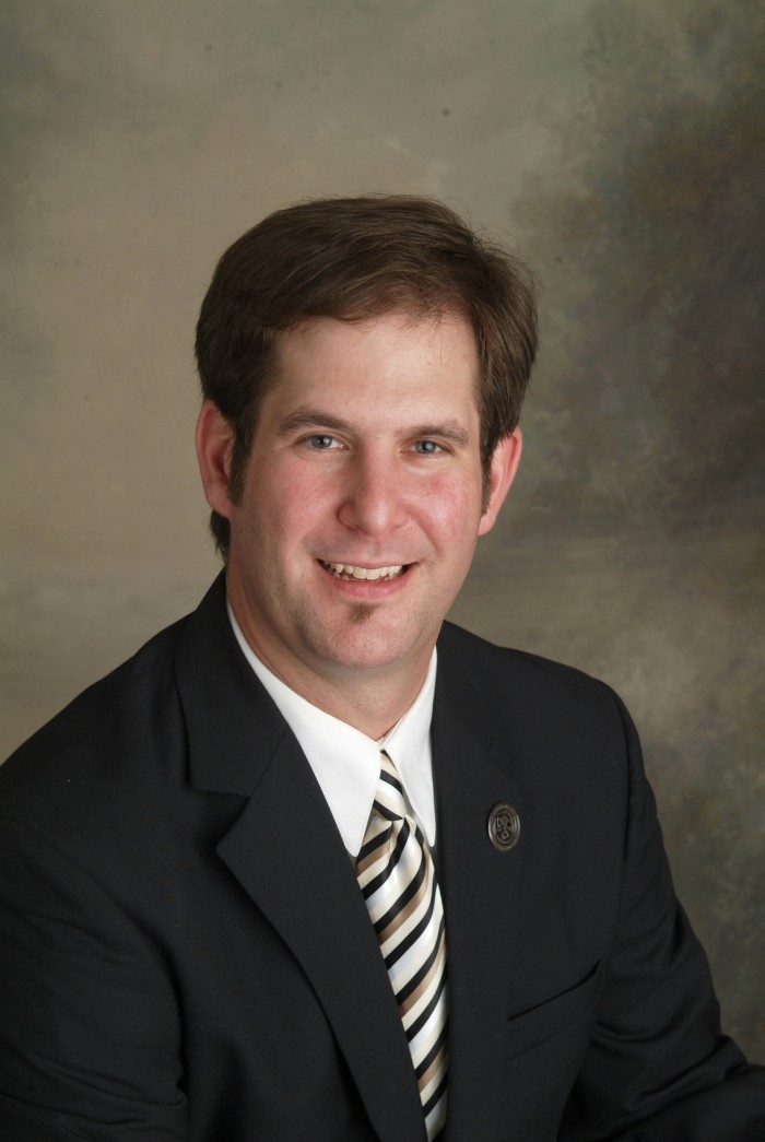 Kevin Krumaker (D)