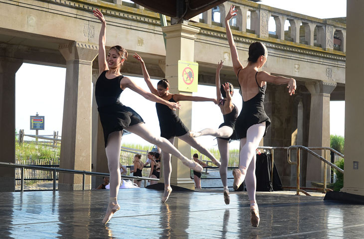 AC BALLET