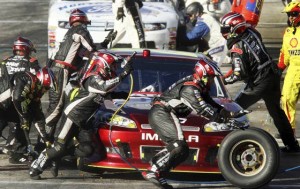 Hamlin wins race; Johnson takes NASCAR lead