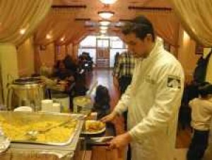 Kosher soup kitchen serves with dignity 
