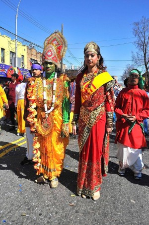 Holy holi! Parade draws thousands