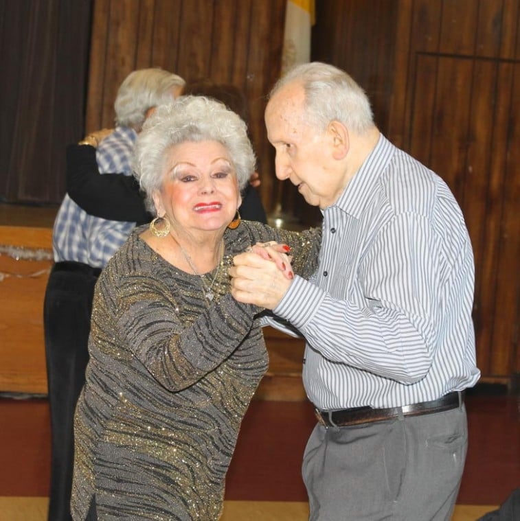 Howard Beach Seniors ring in 2013