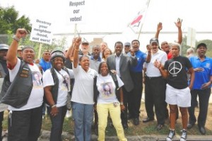 Veterans and activists rally to save hospital 