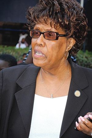 Cook denies ties to Huntley fraud scheme 2