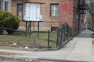 Woodhaven residents fret over group home 1