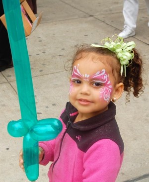 Elmhurst Hosp. celebrates Cinco de Mayo