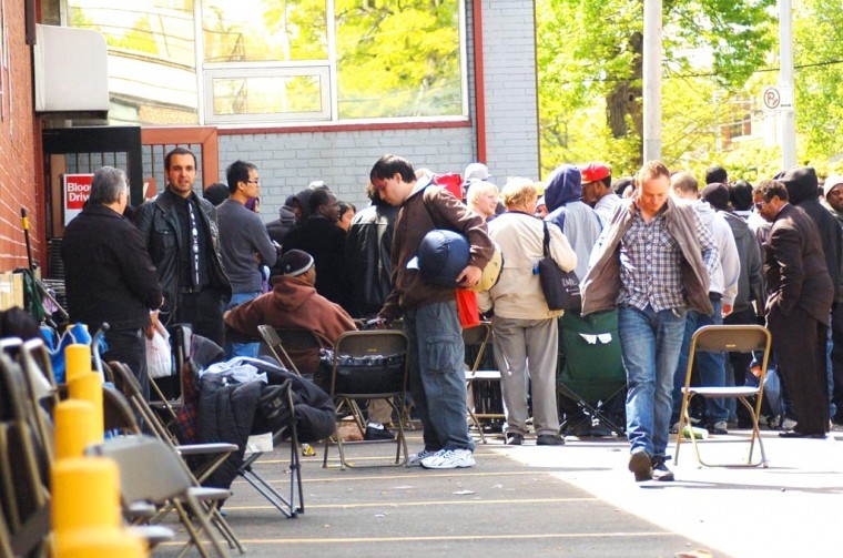Western Queens: Hundreds wait for union job apps
