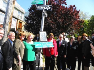 Maspeth, city honor NYPD hero of 9/11 1