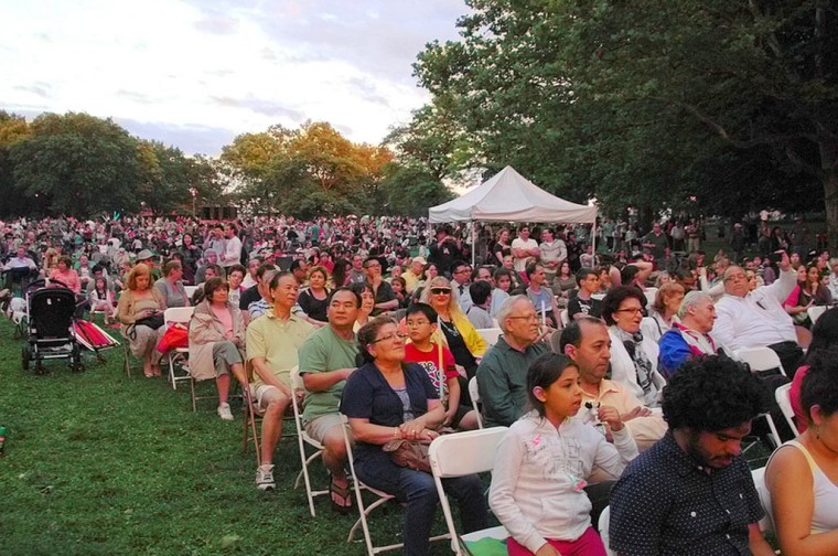 Astoria starts summer with a bang