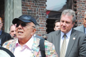 Gay tenant says super harasses him 1