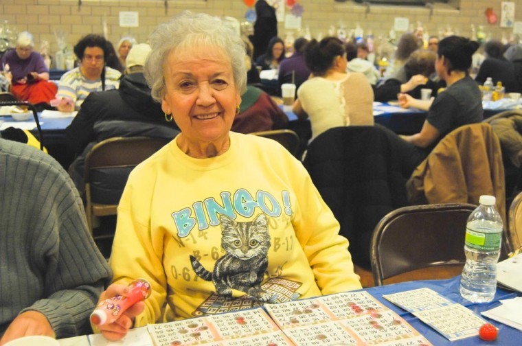 Fundraising event draws large crowd4
