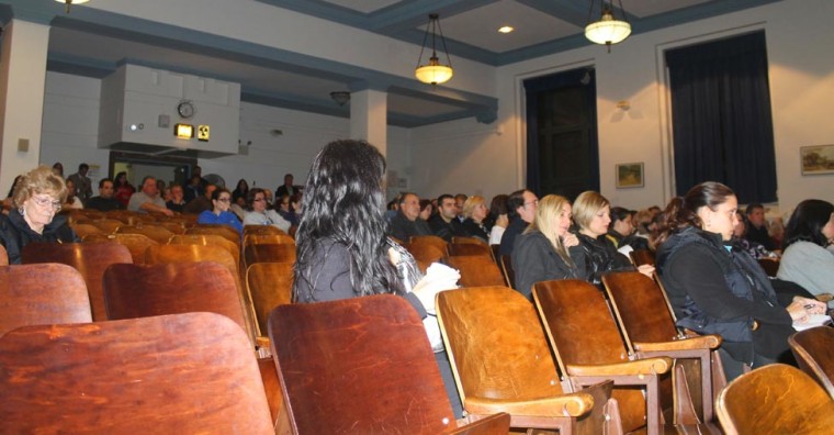 Frustrated residents lash out at meeting 1