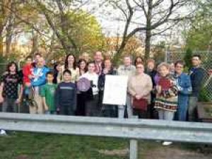 Maspeth group honored for clearing wasteland 