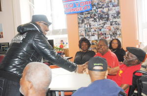 Comedian Charlie Murphy visits vets