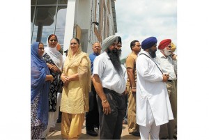 Local Sikhs shocked by temple massacre 1