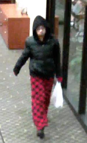 Woman in PJs robs W’haven bank: cops