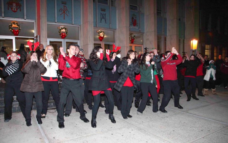 Tree lighting 54845