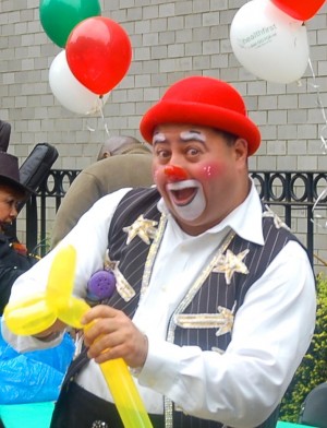 Elmhurst Hosp. celebrates Cinco de Mayo