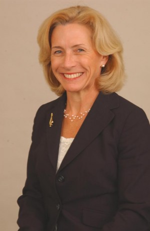 Queens College COO leaves for Jersey job 1