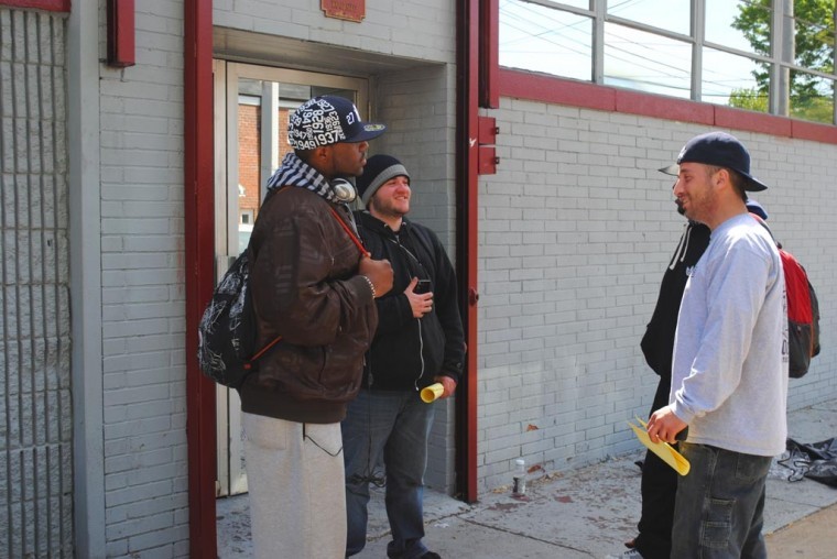 Western Queens: Hundreds wait for union job apps
