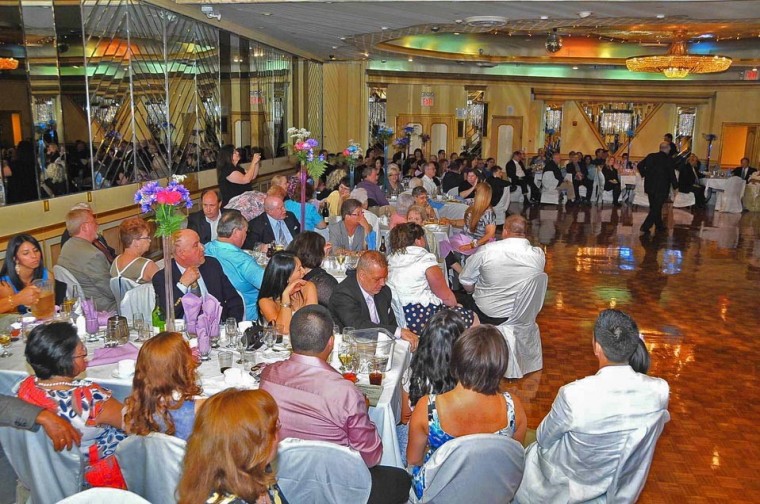 Woodhaven celebrates small biz