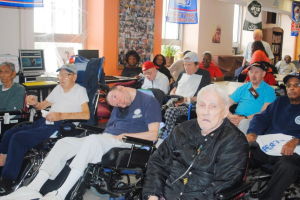 Comedian Charlie Murphy visits vets