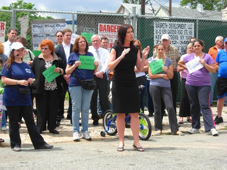 Community presses city to acquire site