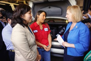 Gillibrand pushes for small businesses 1