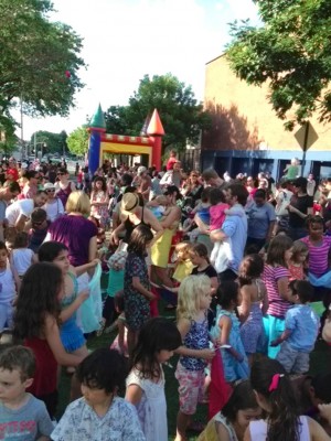 Jackson Heights gains grassy space 1