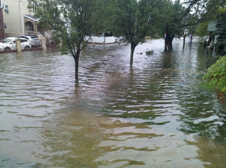 Residents hit shelters as Irene hits Quens