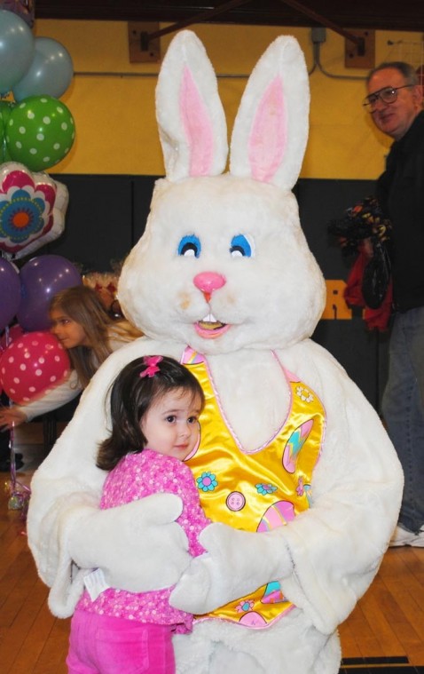 Easter Bunny comes to Bayside Hills