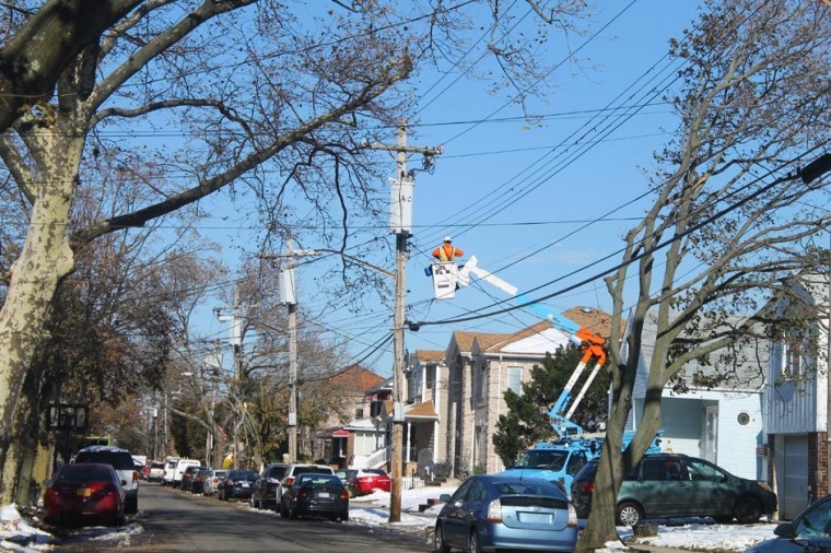 Howard Beach still without electricity, 11 days after Sandy