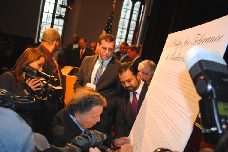 Officials, clergy sign tolerance pledge in Flushing