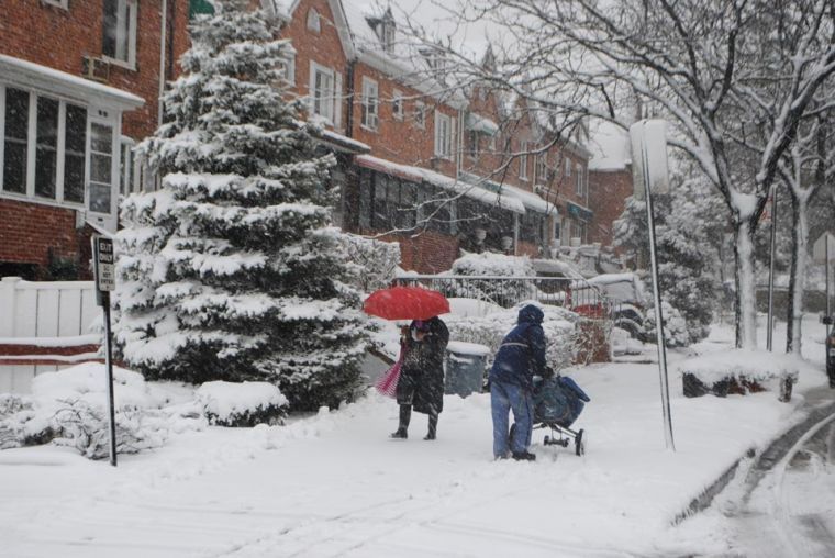 Queens sees a light snowfall 4