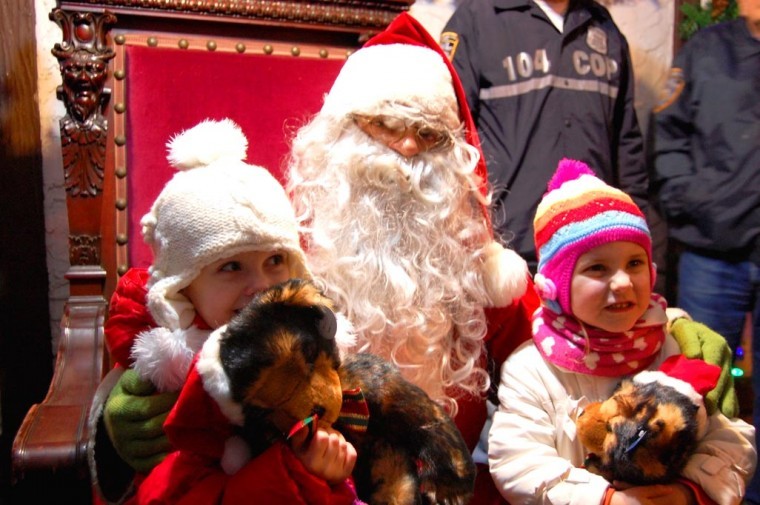 Glendale children visit with Santa at tree lighting 5